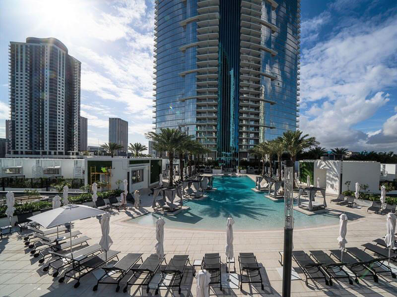 851 NE 1ST #2402, Miami FL 33132
