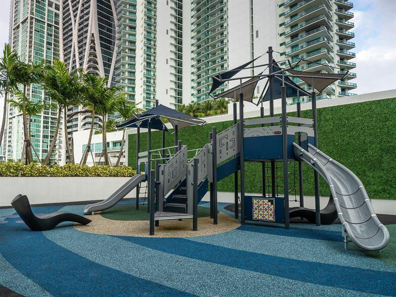 851 NE 1ST #2402, Miami FL 33132