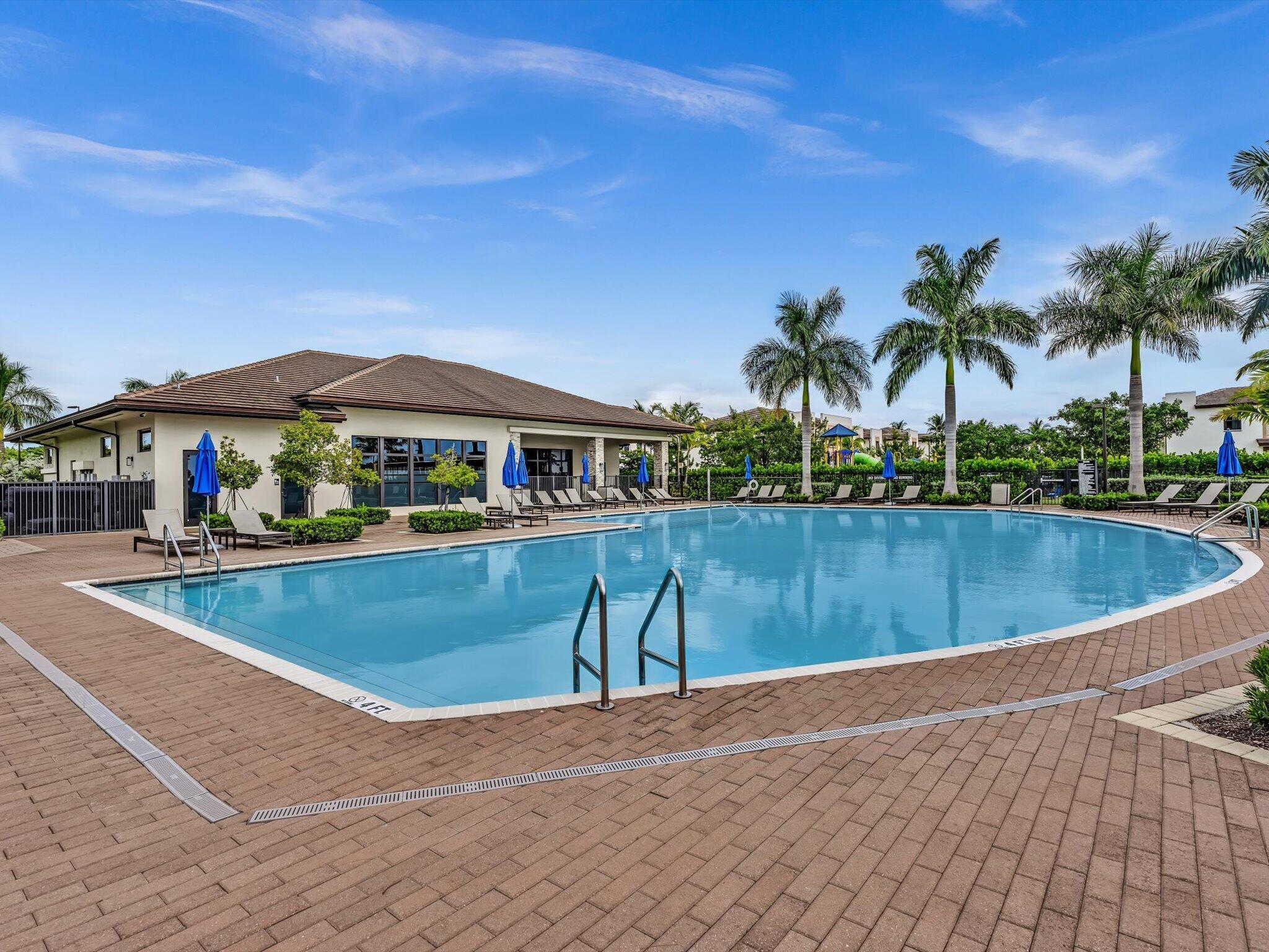 20538 NE 2ND, Miami FL 33179