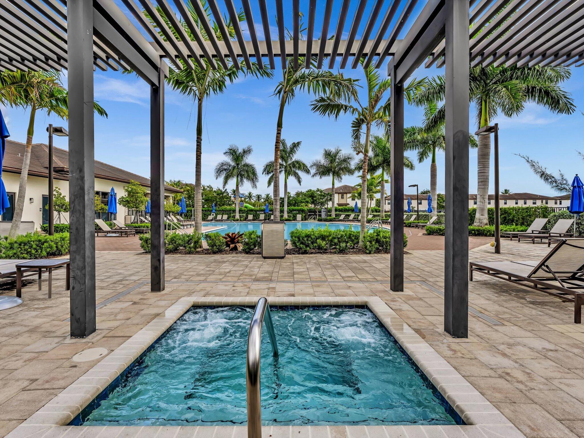 20538 NE 2ND, Miami FL 33179