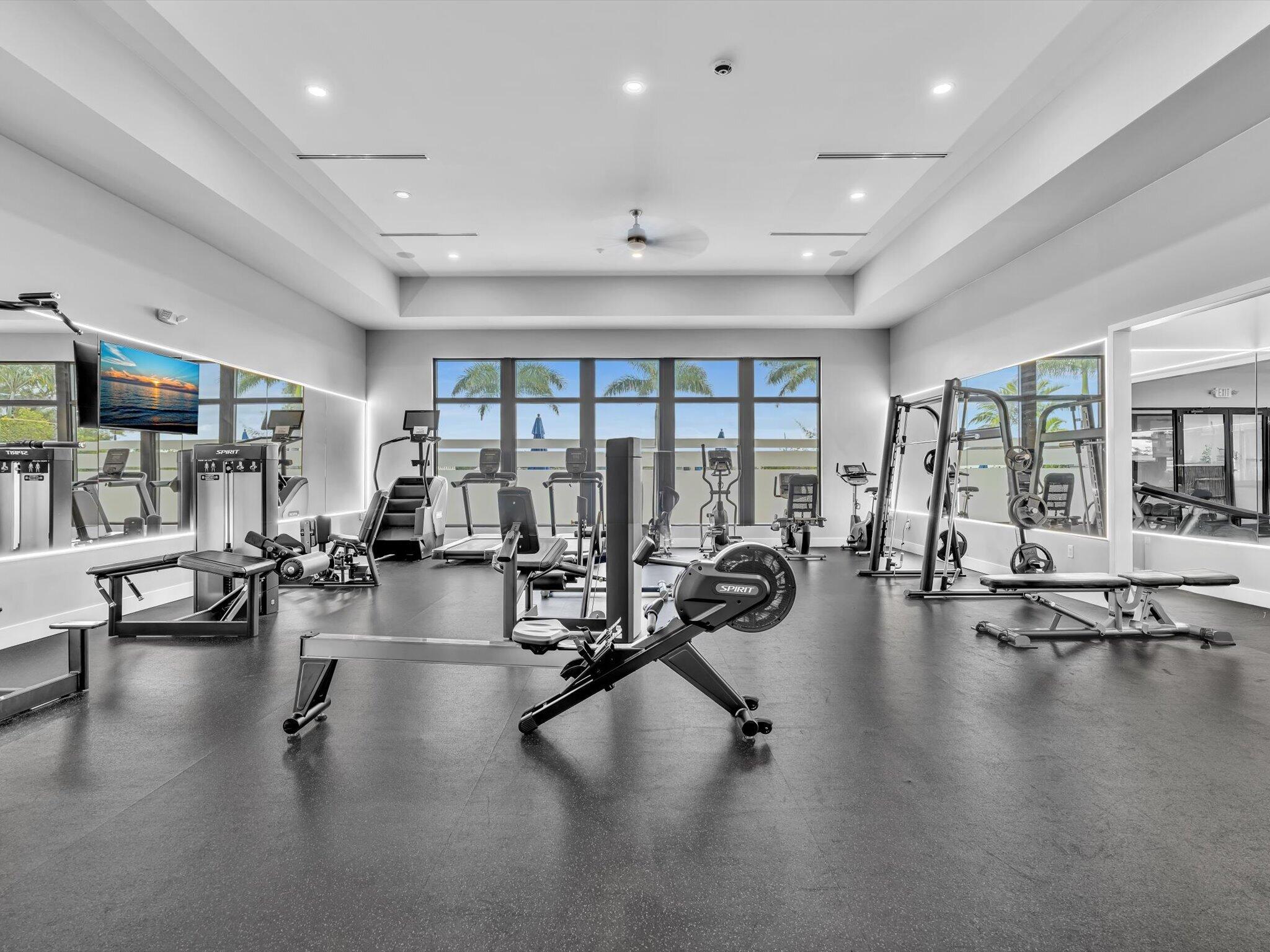 20538 NE 2ND, Miami FL 33179