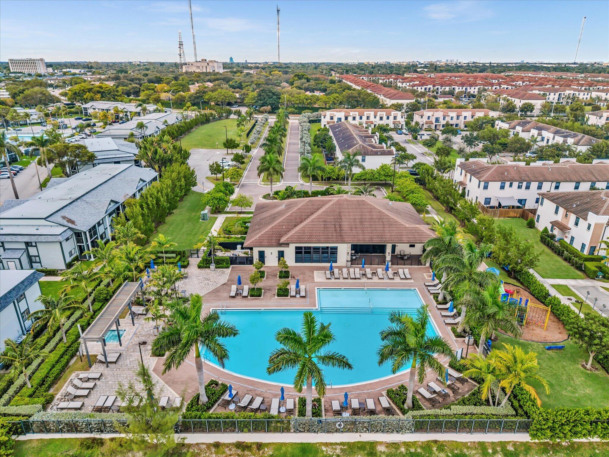 20538 NE 2ND, Miami FL 33179