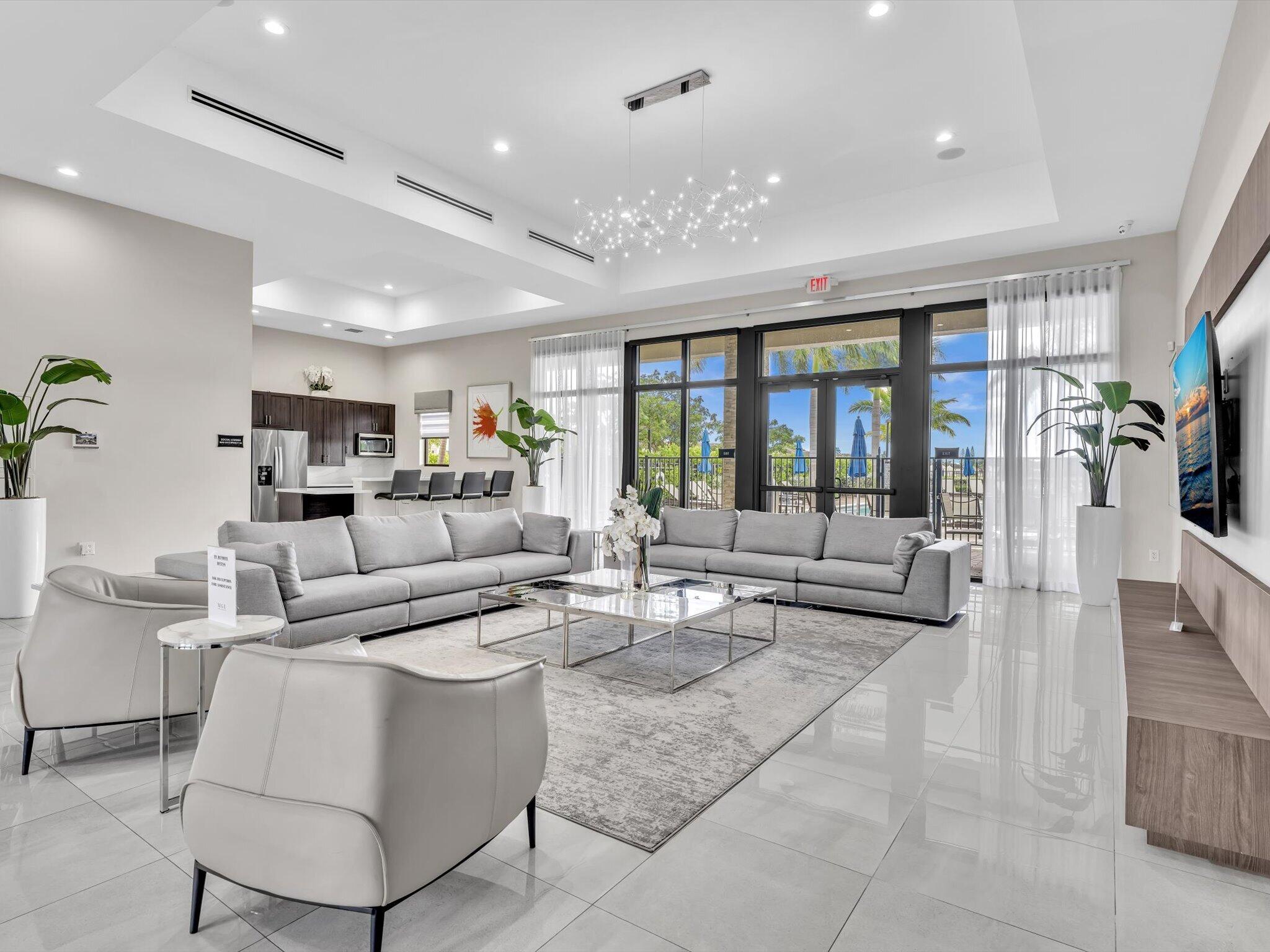 20538 NE 2ND, Miami FL 33179