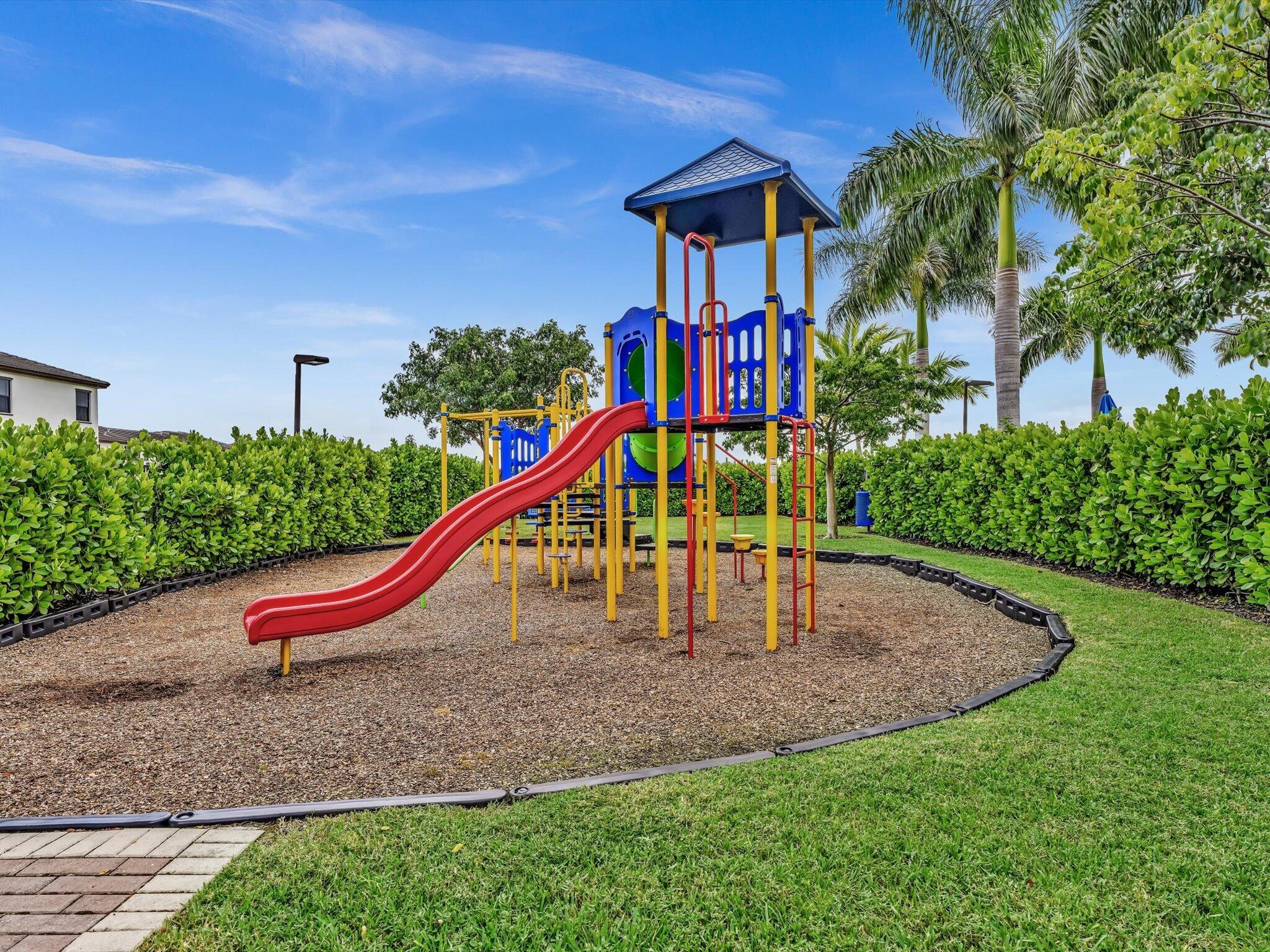 20538 NE 2ND, Miami FL 33179