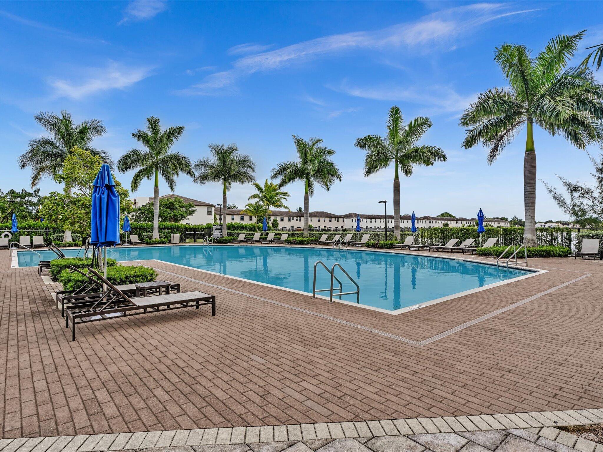 20538 NE 2ND, Miami FL 33179