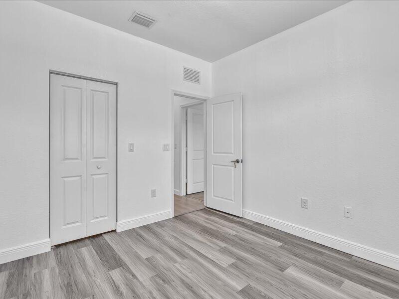 20538 NE 2ND, Miami FL 33179