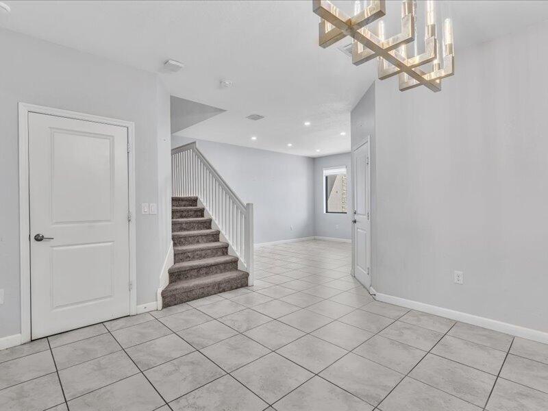 20538 NE 2ND, Miami FL 33179