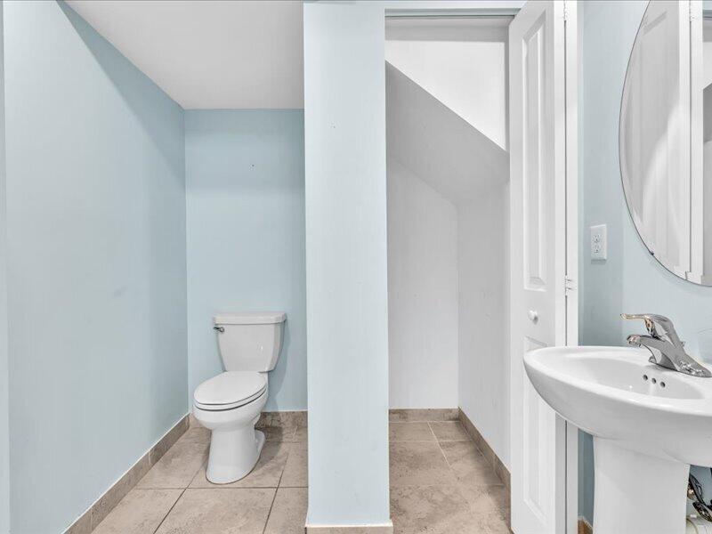 20538 NE 2ND, Miami FL 33179