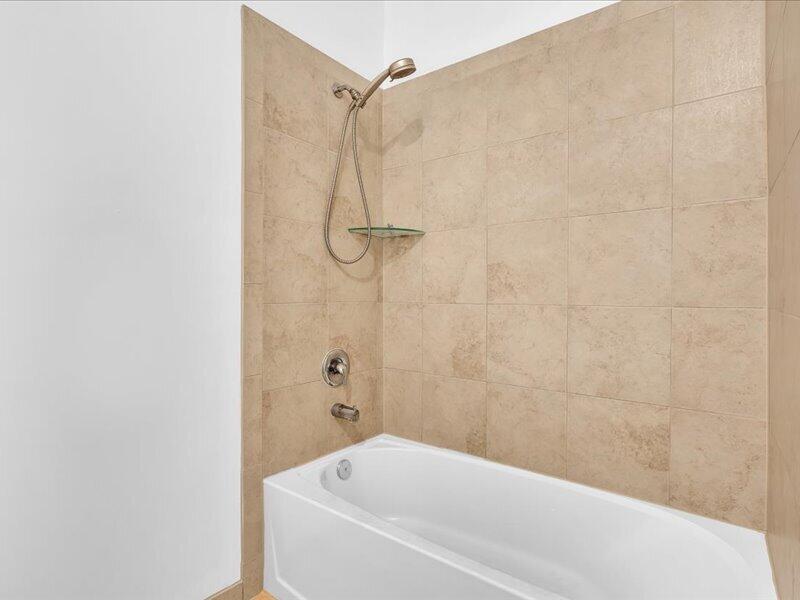 20538 NE 2ND, Miami FL 33179