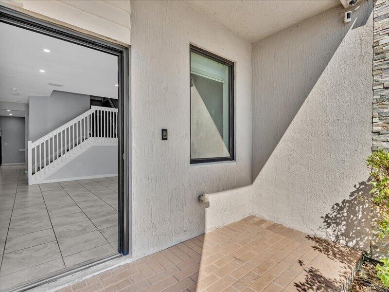 20538 NE 2ND, Miami FL 33179