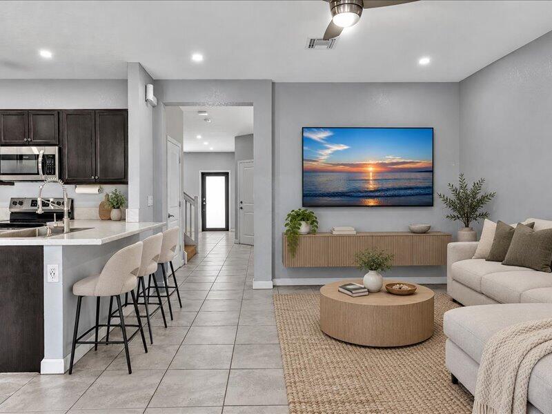 20538 NE 2ND, Miami FL 33179