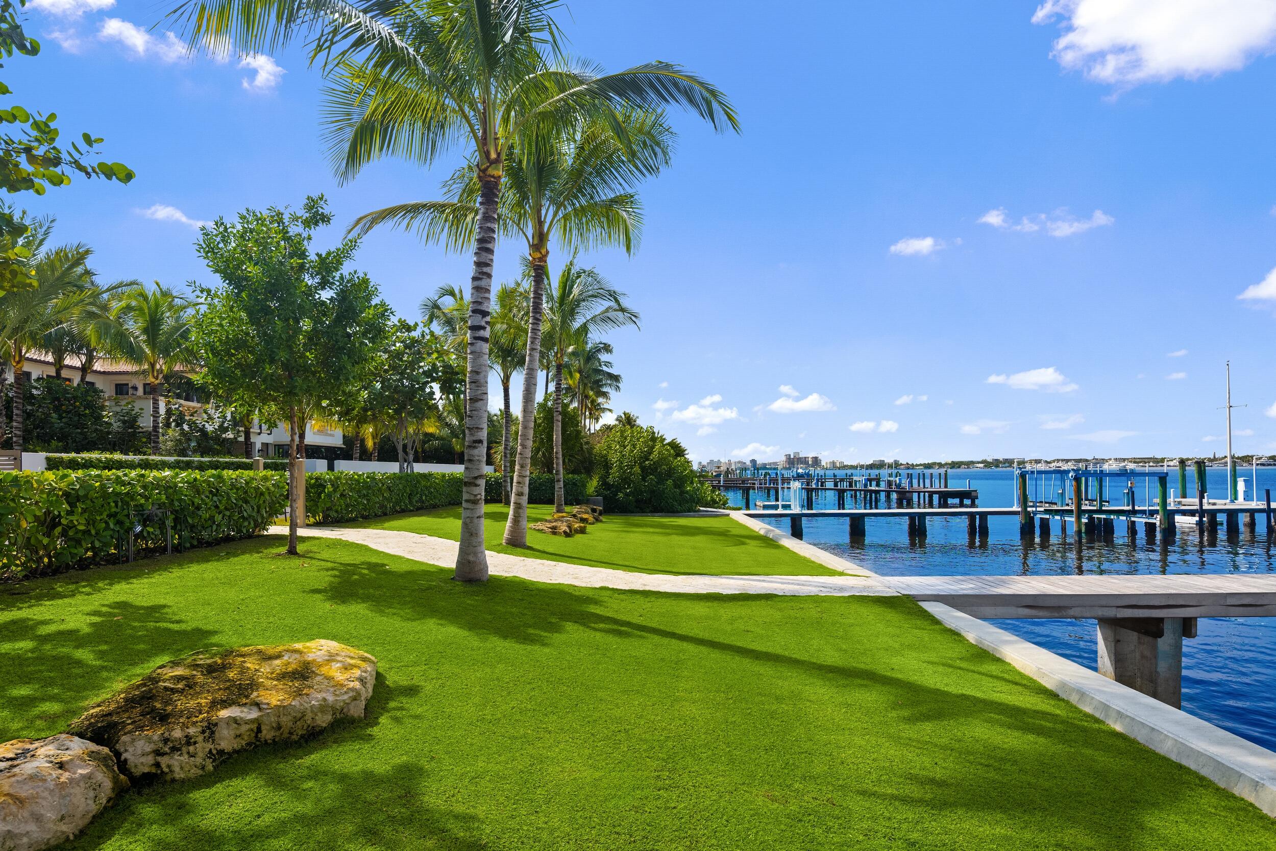 1265 N Lake, Palm Beach FL 33480
