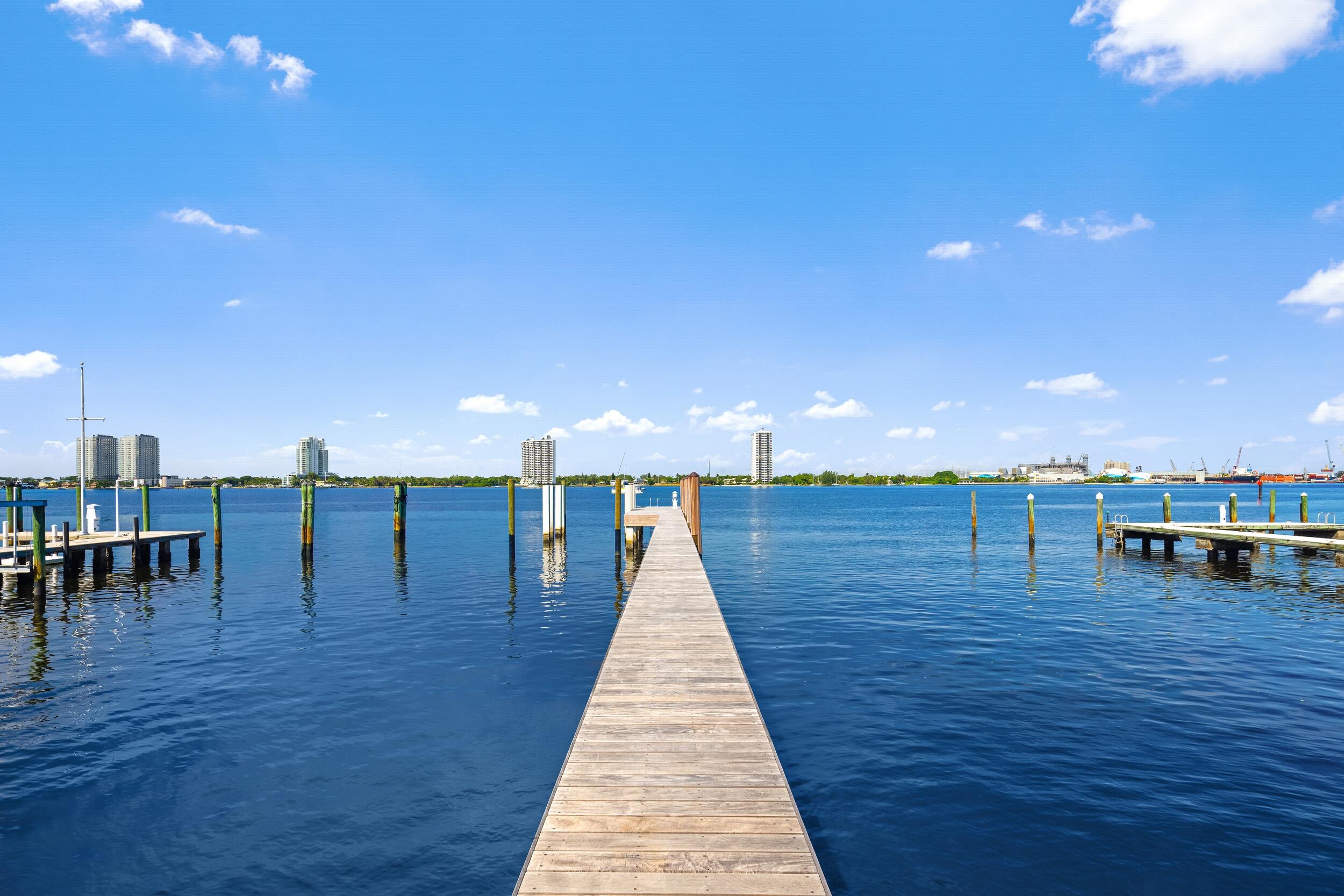 1265 N Lake, Palm Beach FL 33480