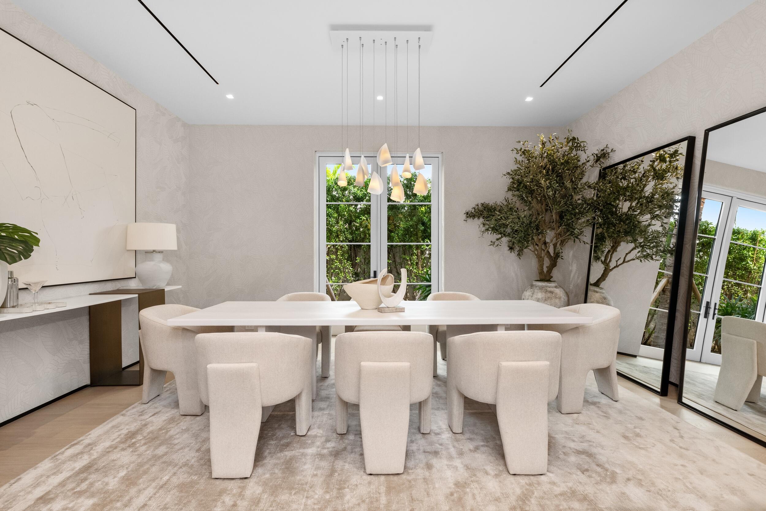 1265 N Lake, Palm Beach FL 33480