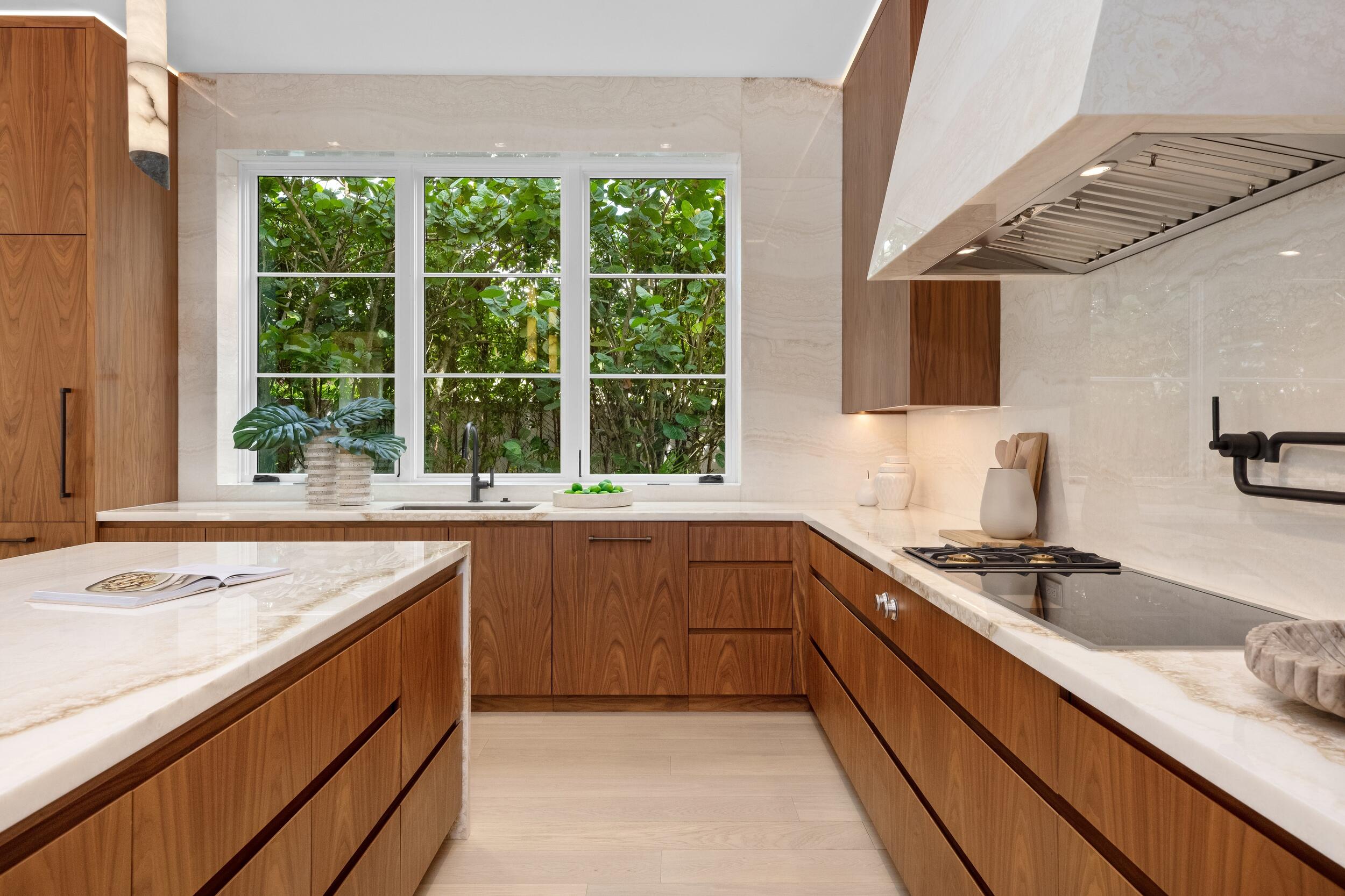 1265 N Lake, Palm Beach FL 33480