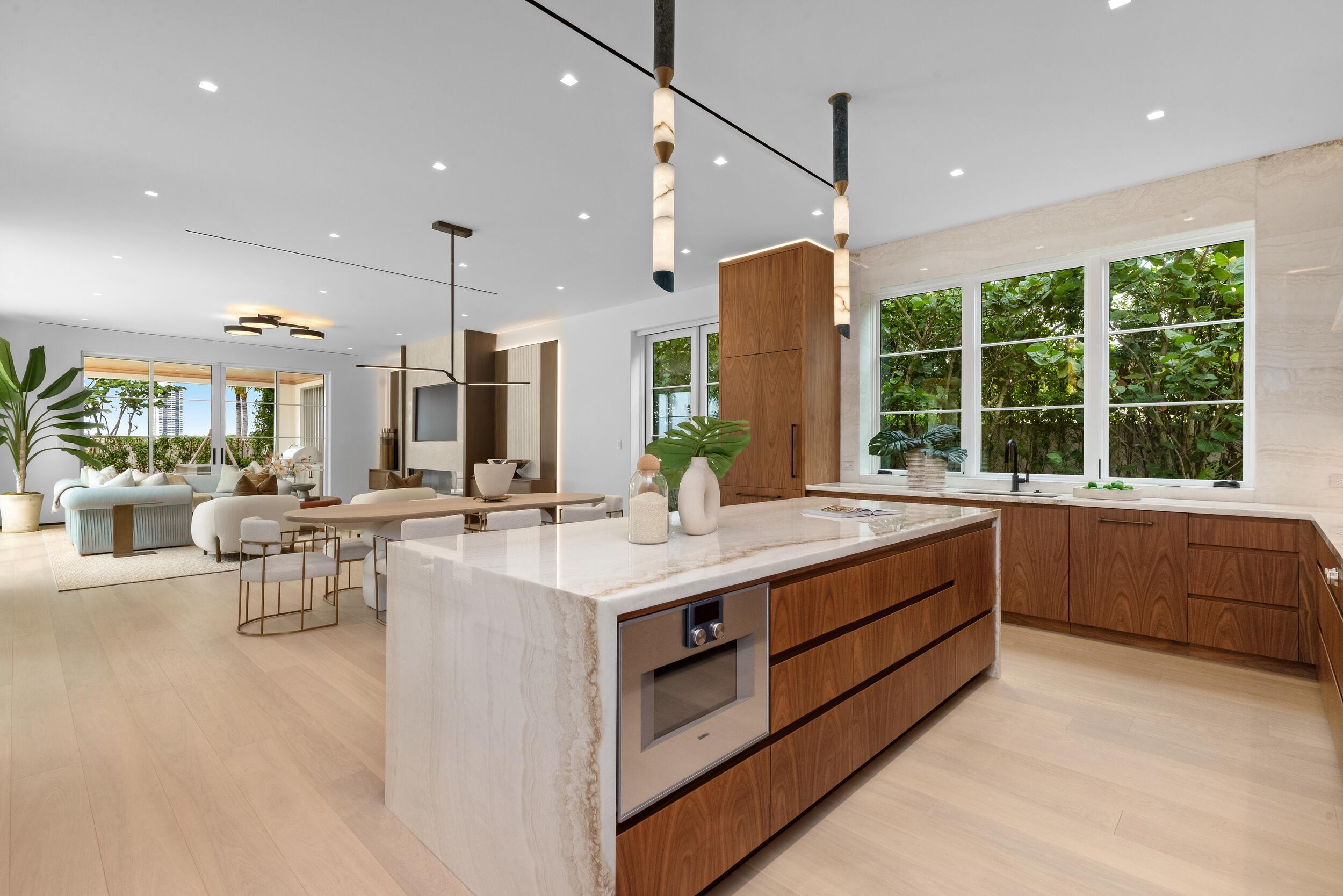 1265 N Lake, Palm Beach FL 33480
