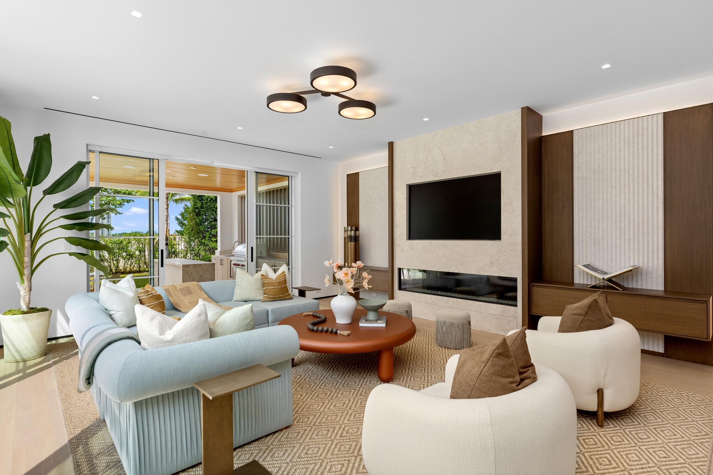 1265 N Lake, Palm Beach FL 33480