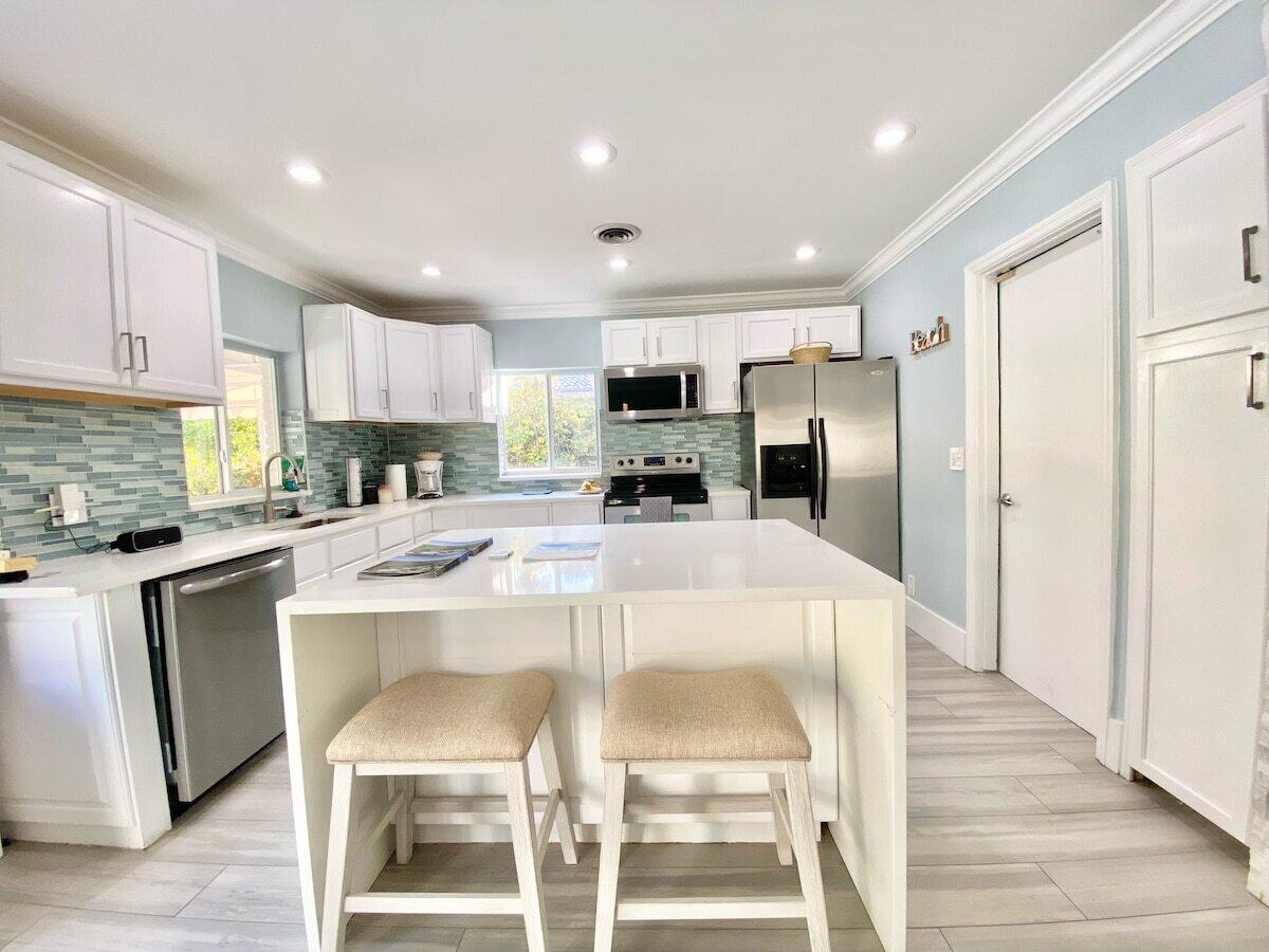 3036 NE 19TH, Fort Lauderdale FL 33305