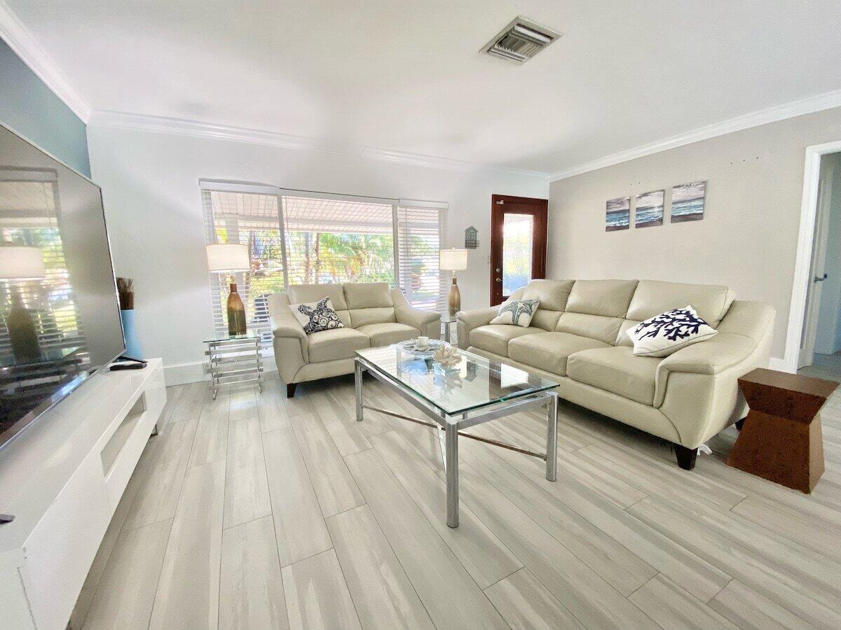 3036 NE 19TH, Fort Lauderdale FL 33305