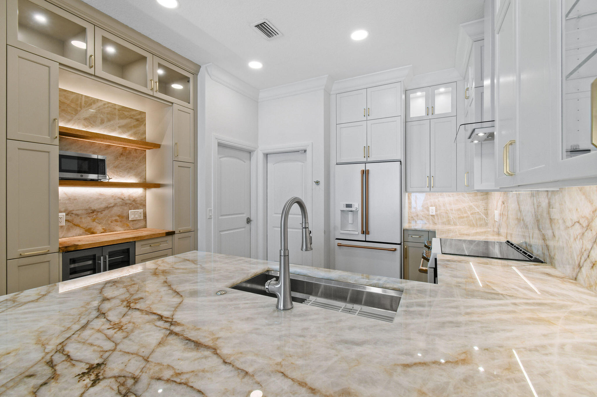 104 Intracoastal, Tequesta FL 33469
