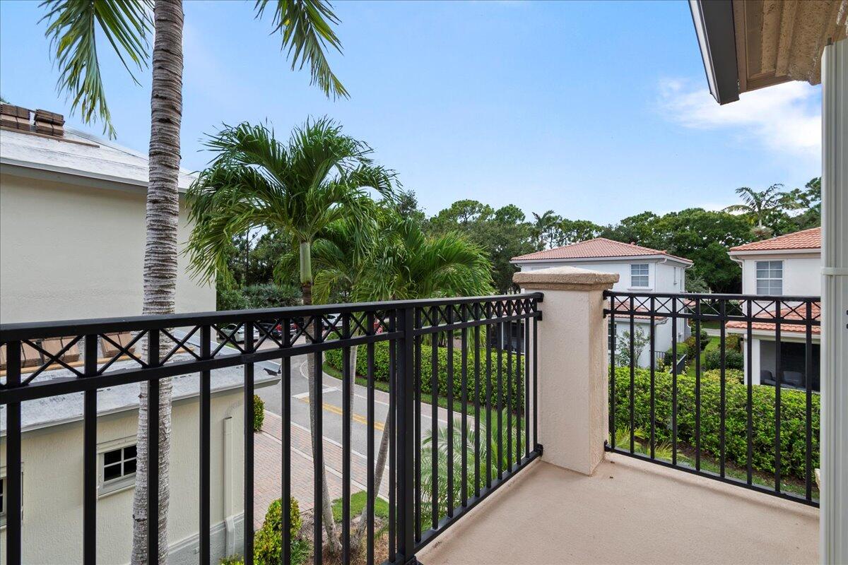 107 Evergrene, Palm Beach Gardens FL 33410