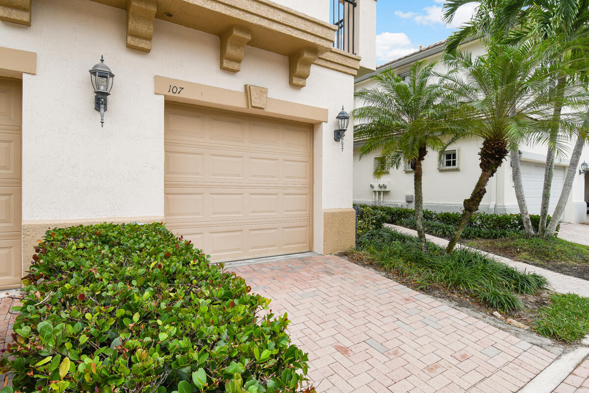 107 Evergrene, Palm Beach Gardens FL 33410