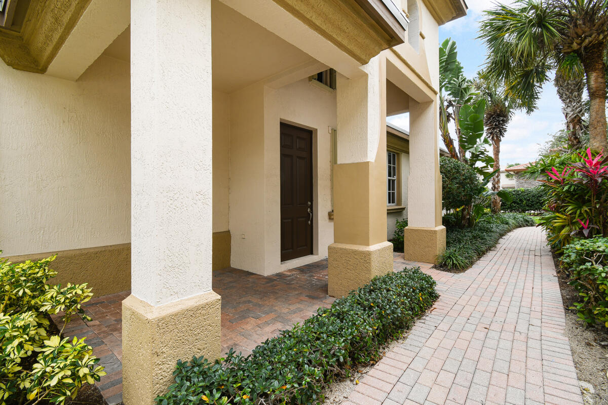 107 Evergrene, Palm Beach Gardens FL 33410