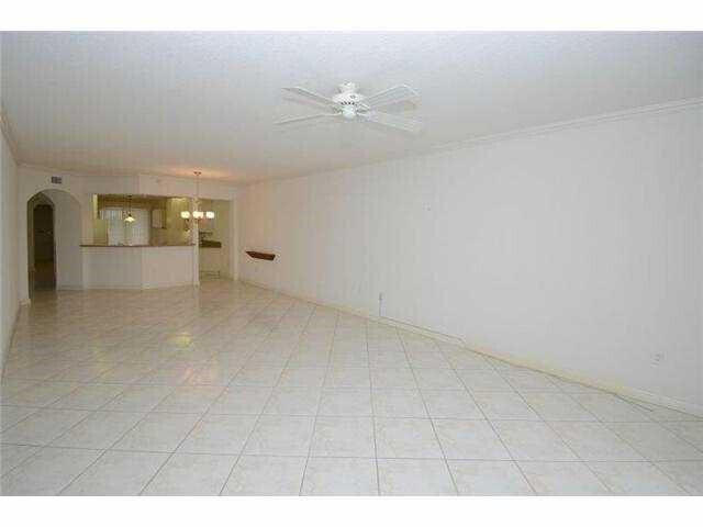 7715 SOUTHAMPTON #415, Tamarac FL 33321