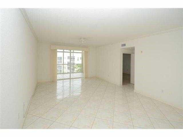 7715 SOUTHAMPTON #415, Tamarac FL 33321