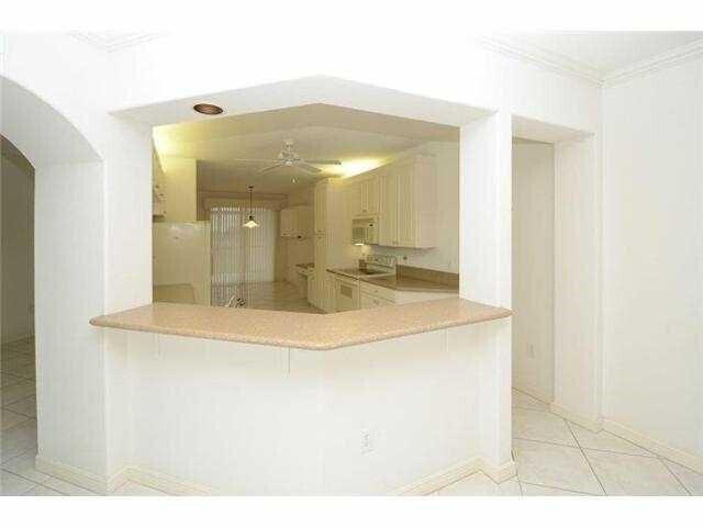 7715 SOUTHAMPTON #415, Tamarac FL 33321