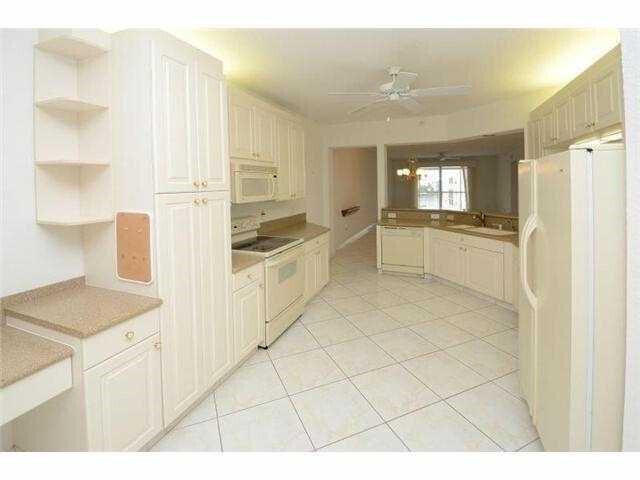 7715 SOUTHAMPTON #415, Tamarac FL 33321