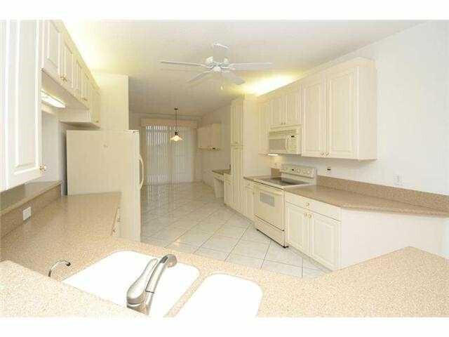 7715 SOUTHAMPTON #415, Tamarac FL 33321