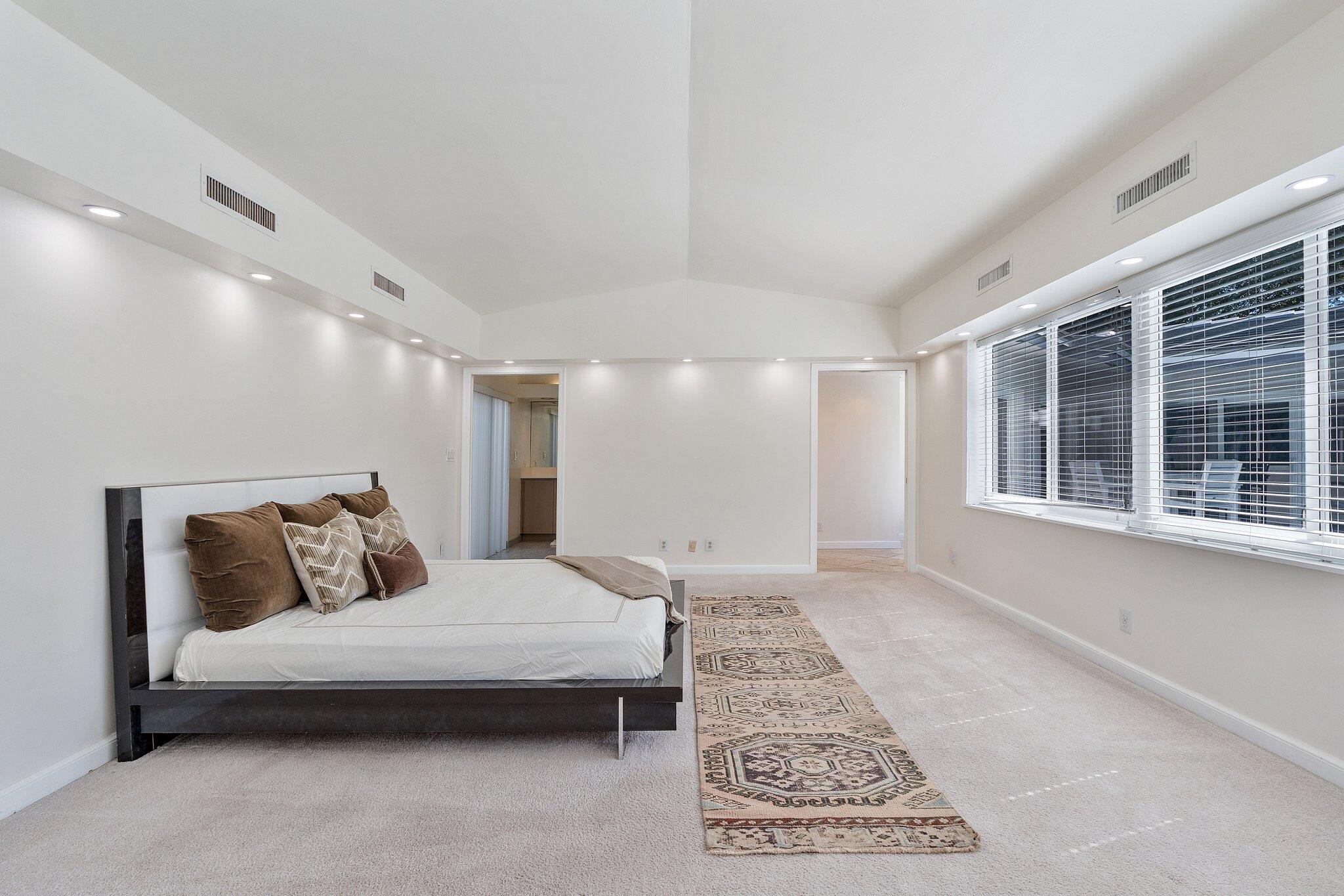 3241 NE 56TH, Fort Lauderdale FL 33308