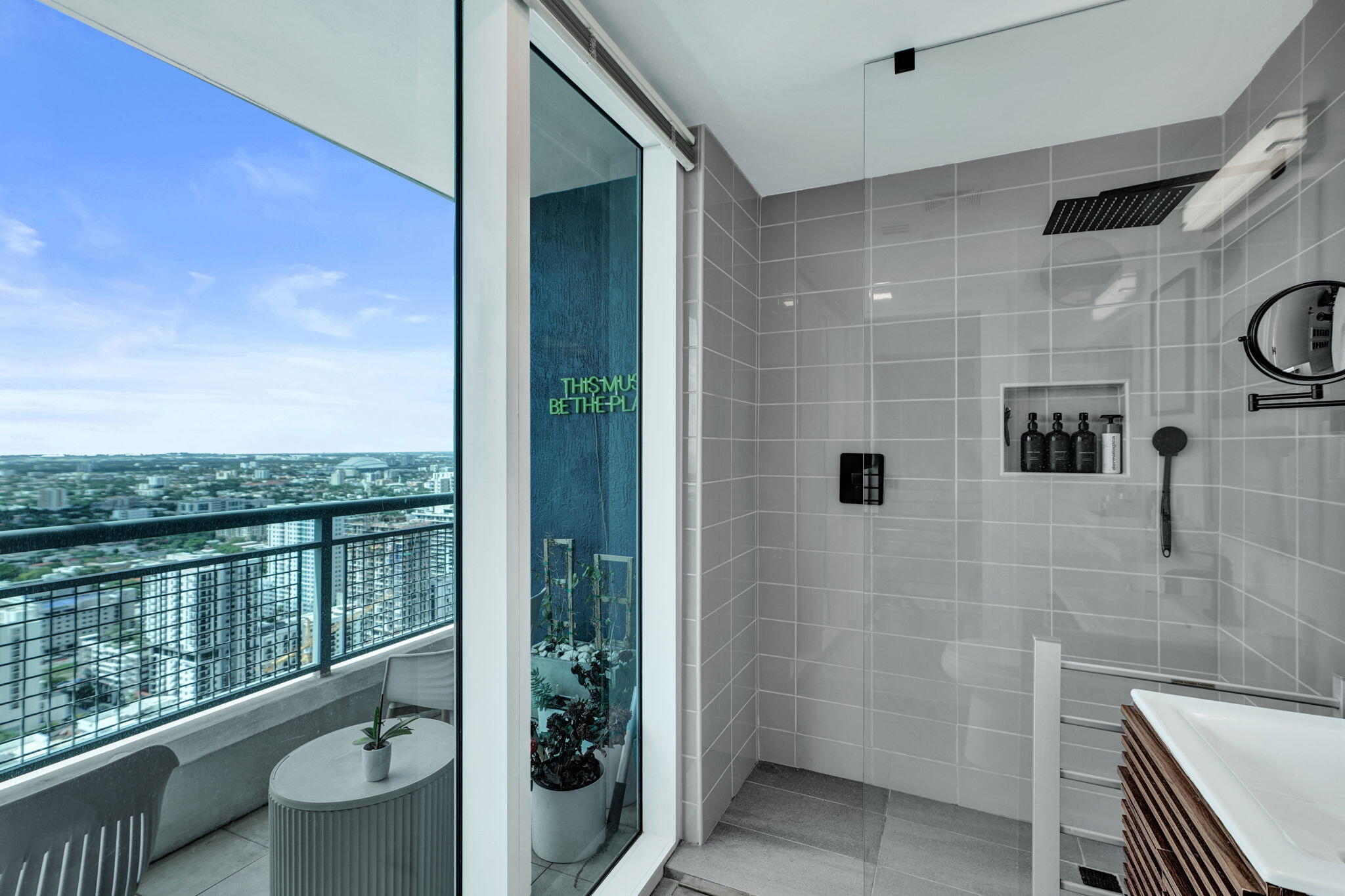 60 SW 13TH #3411, Miami FL 33130