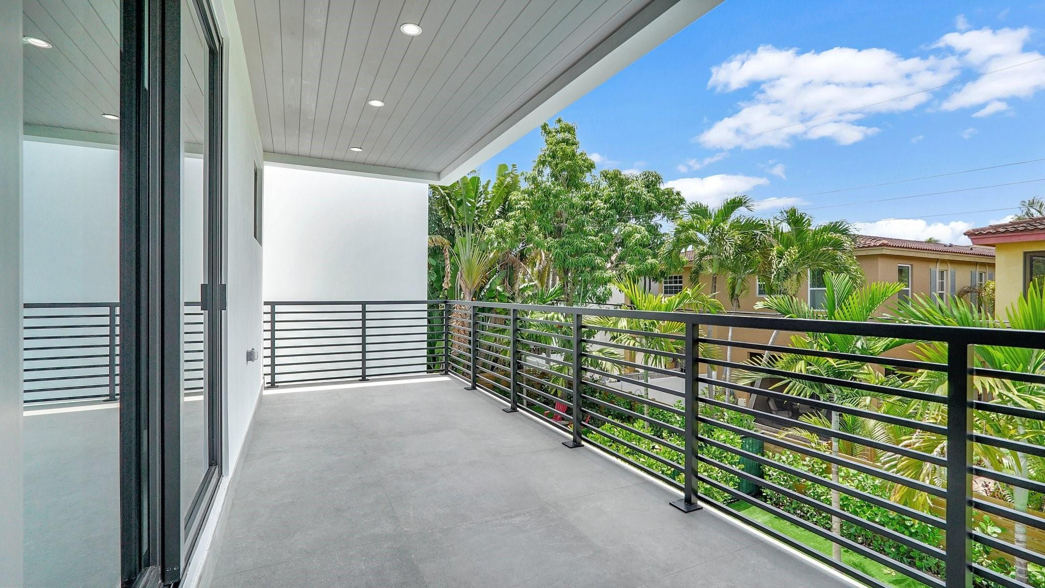 1620 NE 5TH #B, Fort Lauderdale FL 33301