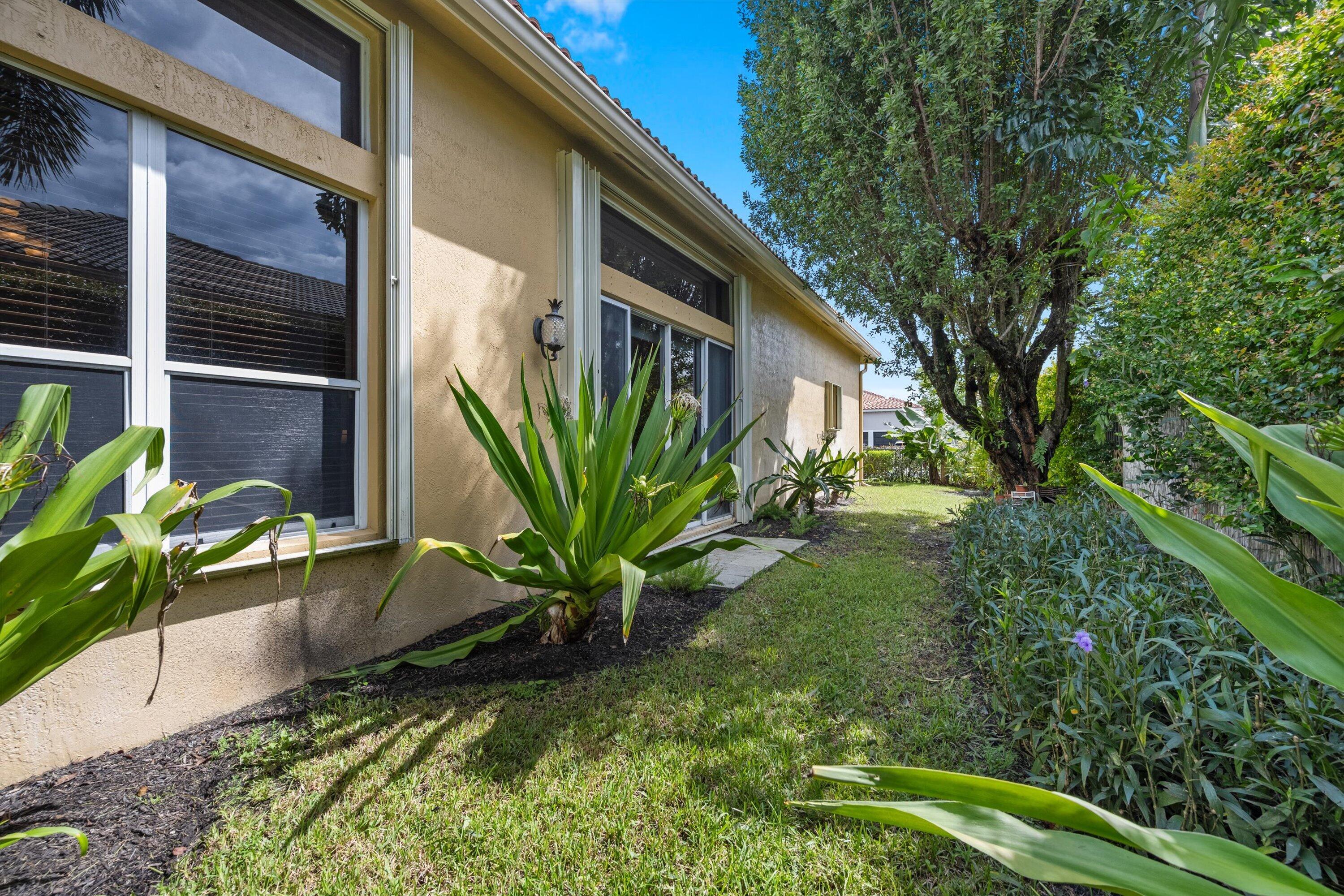 1867 Waldorf, Royal Palm Beach FL 33411