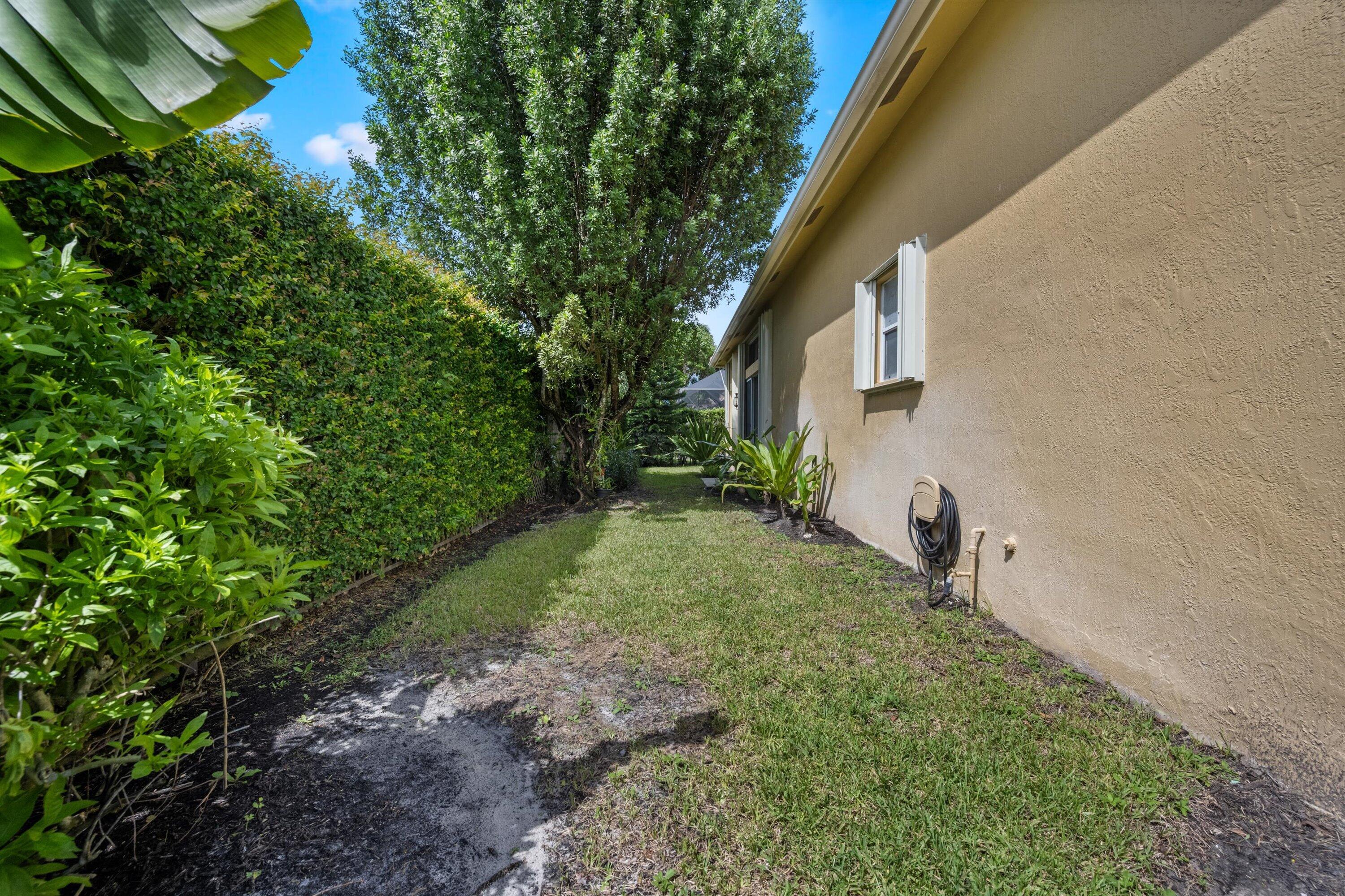 1867 Waldorf, Royal Palm Beach FL 33411