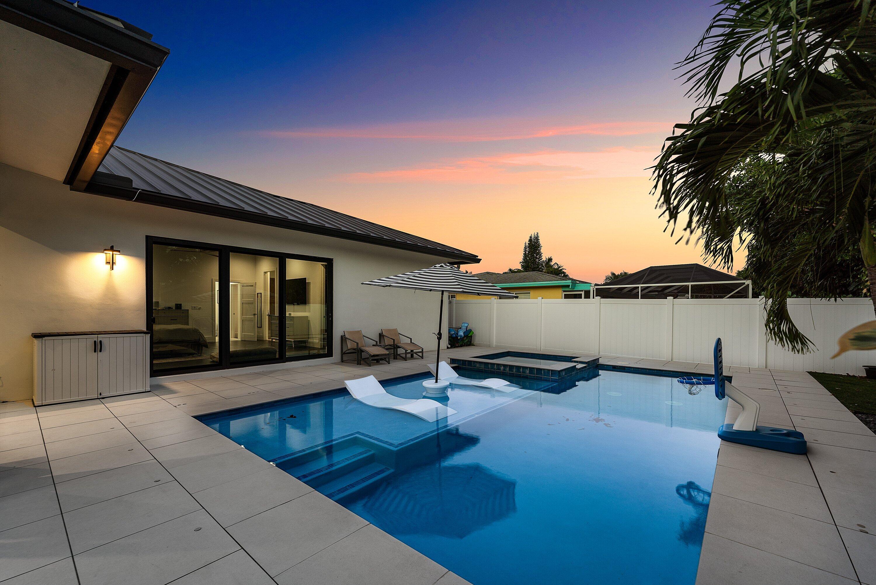 918 SW 28th, Boynton Beach FL 33435