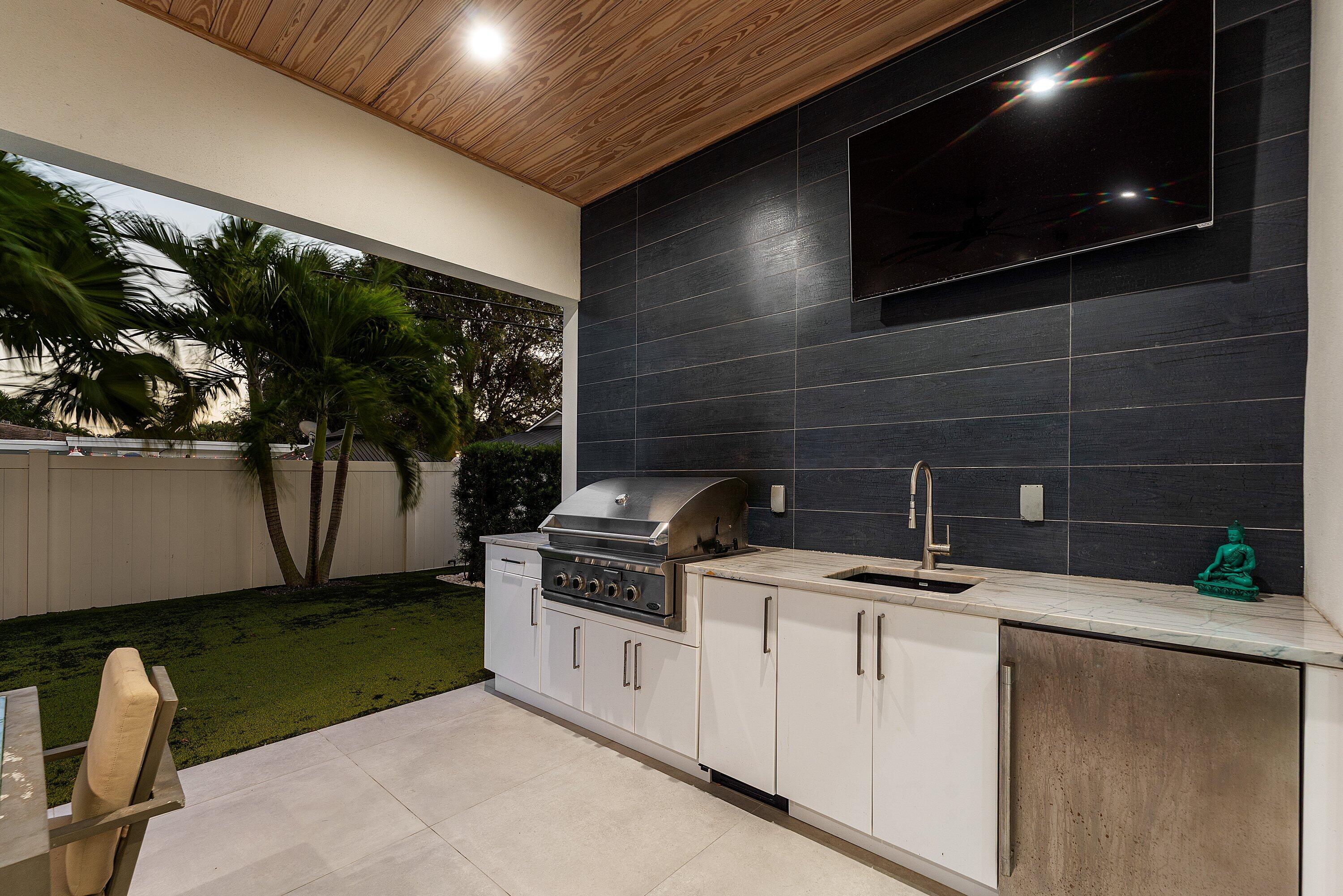 918 SW 28th, Boynton Beach FL 33435
