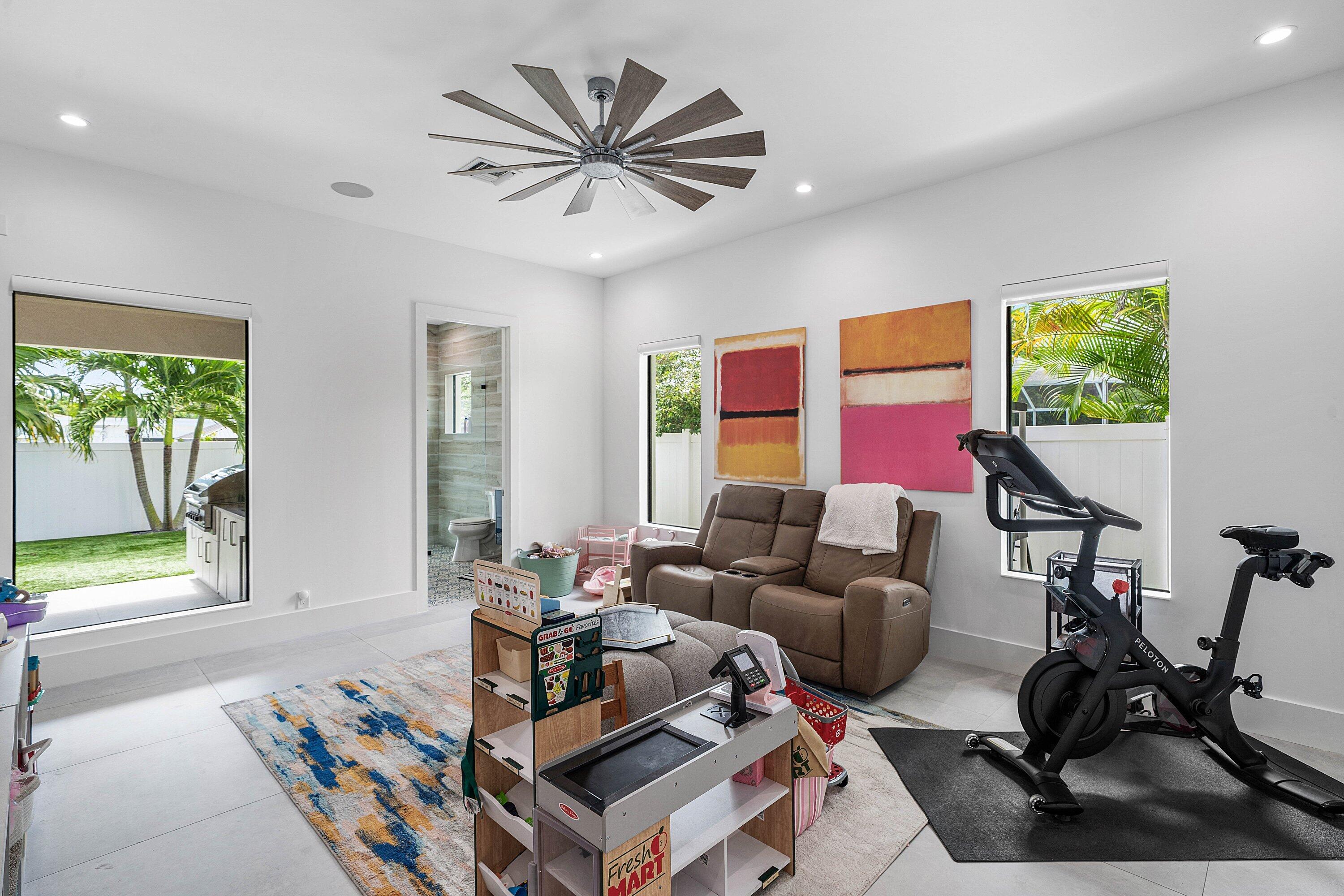918 SW 28th, Boynton Beach FL 33435