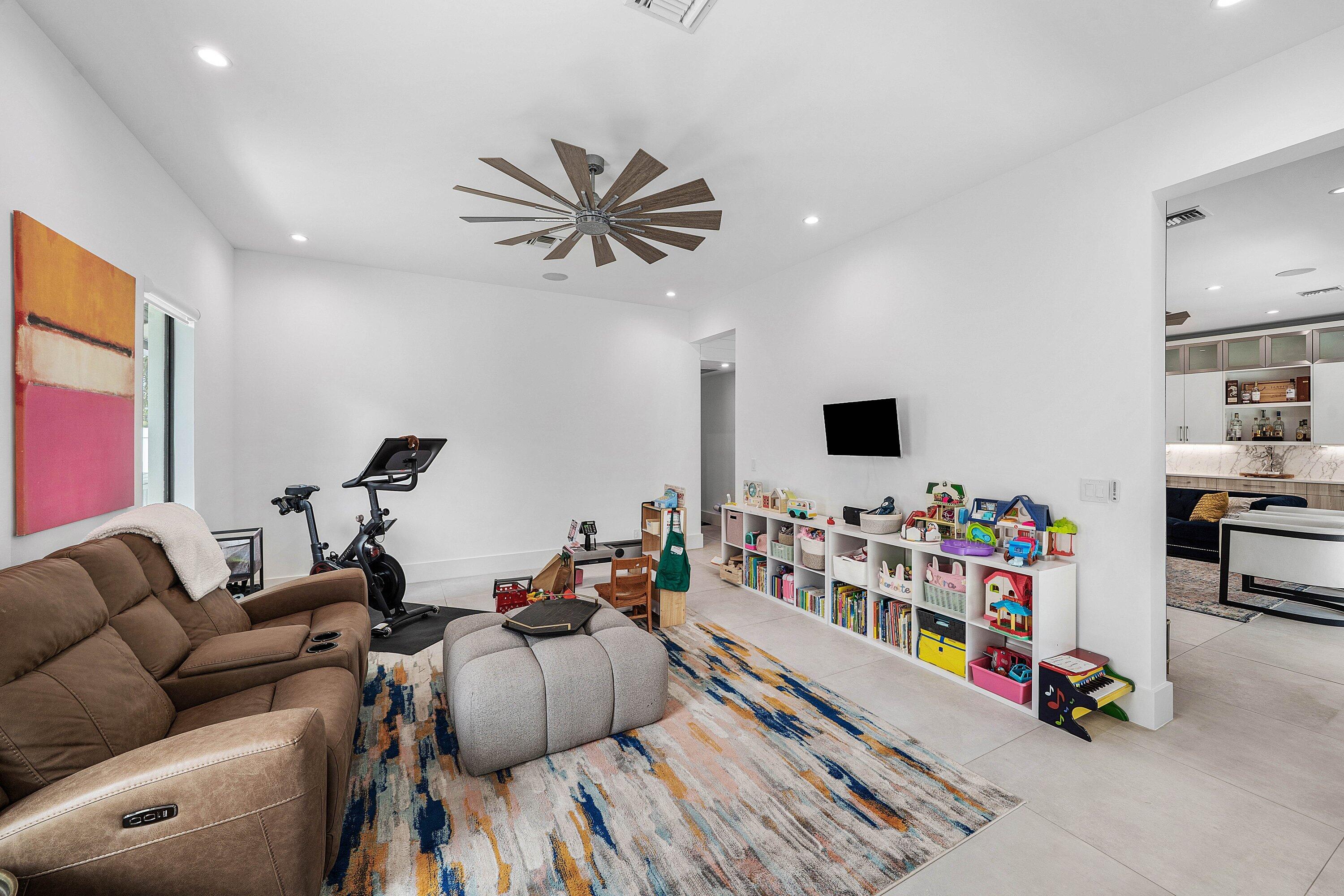 918 SW 28th, Boynton Beach FL 33435