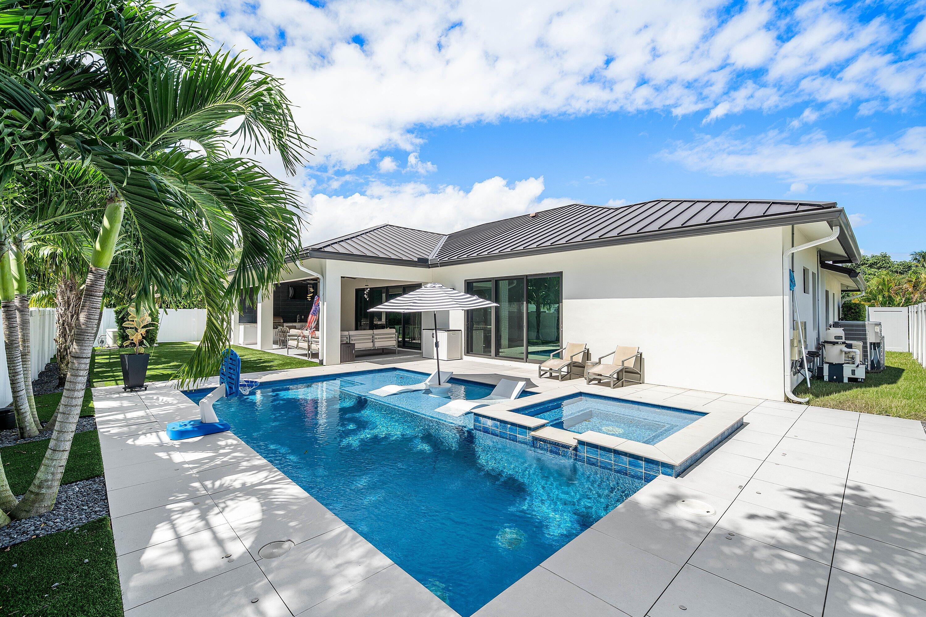 918 SW 28th, Boynton Beach FL 33435
