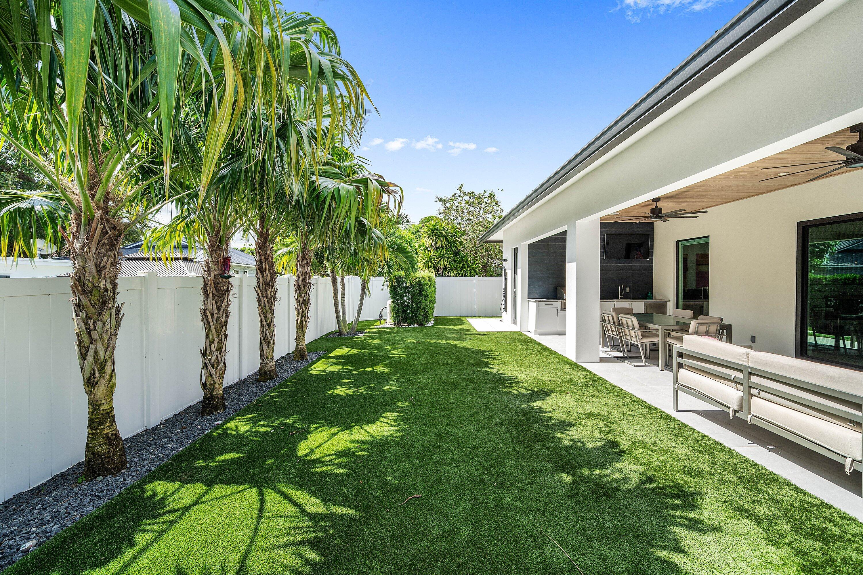 918 SW 28th, Boynton Beach FL 33435