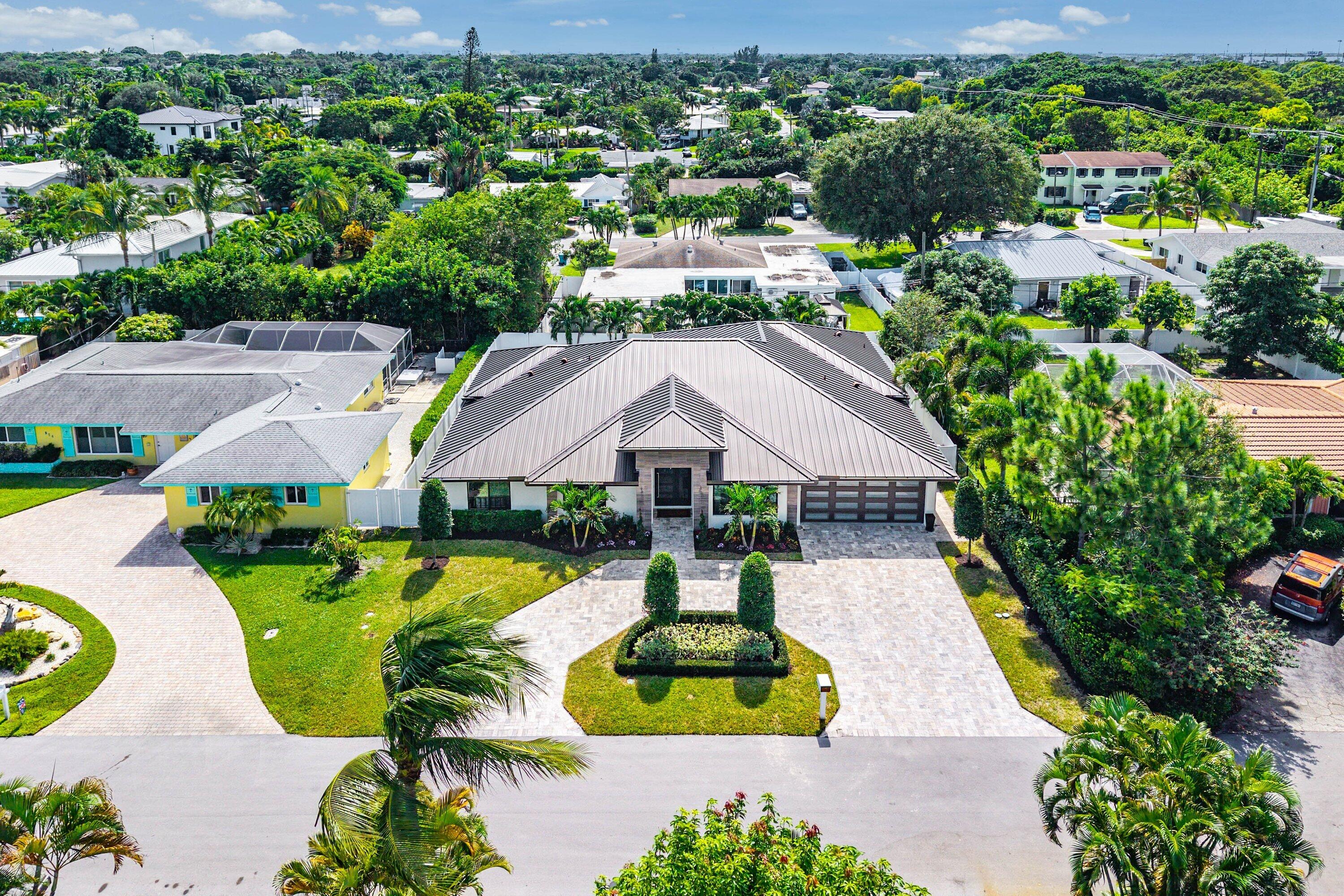 918 SW 28th, Boynton Beach FL 33435