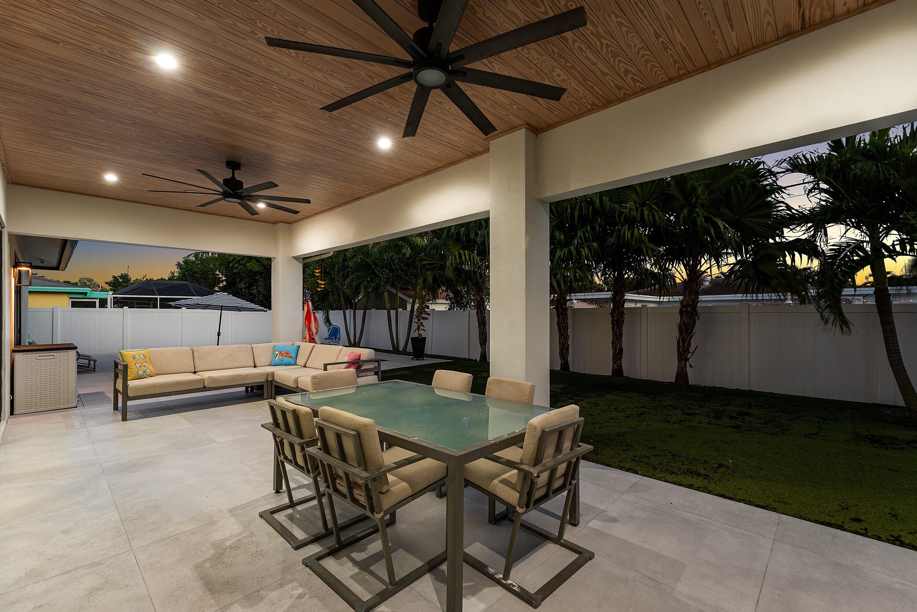 918 SW 28th, Boynton Beach FL 33435