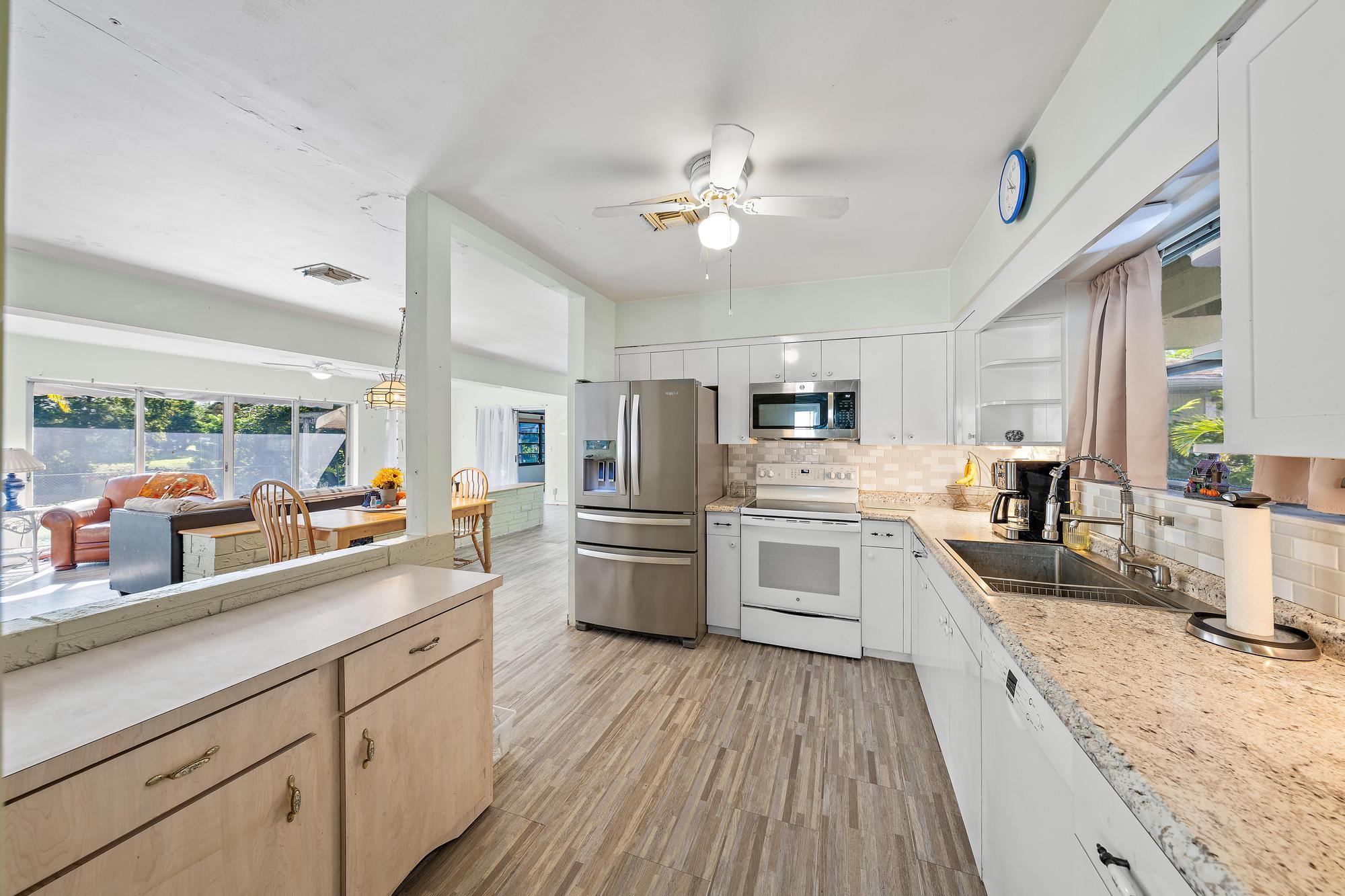 216 TAM O SHANTER, Palm Springs FL 33461