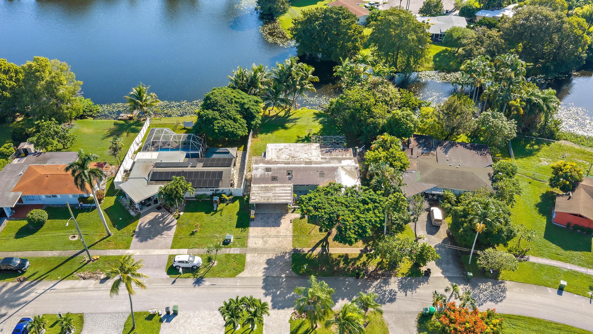 216 TAM O SHANTER, Palm Springs FL 33461