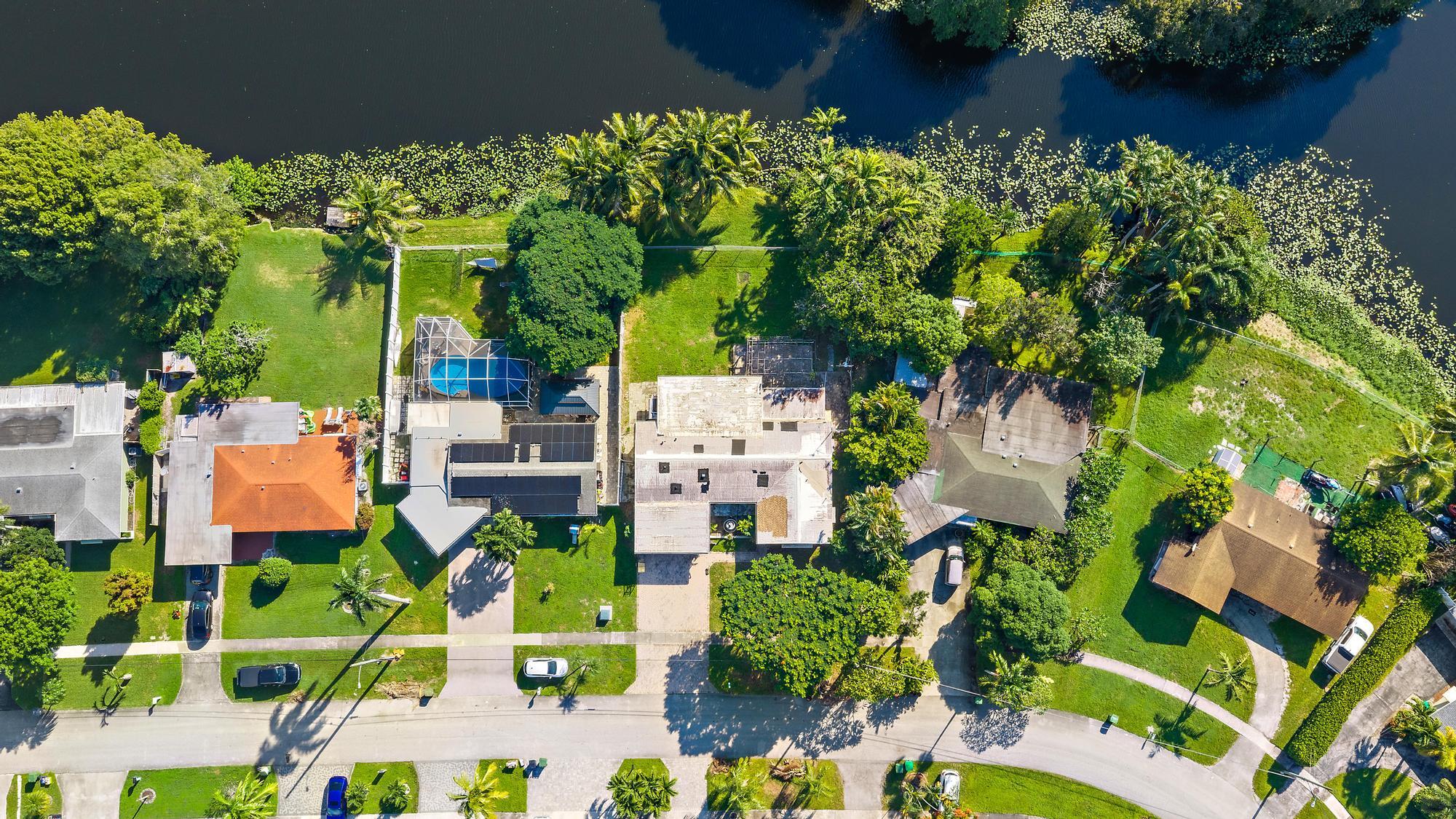 216 TAM O SHANTER, Palm Springs FL 33461