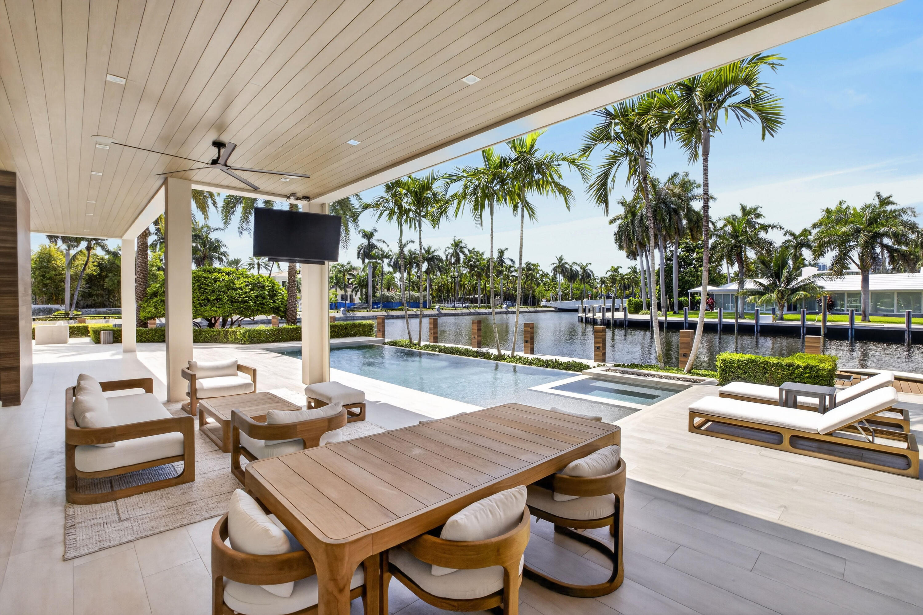 1 ROYAL PALM, Fort Lauderdale FL 33301