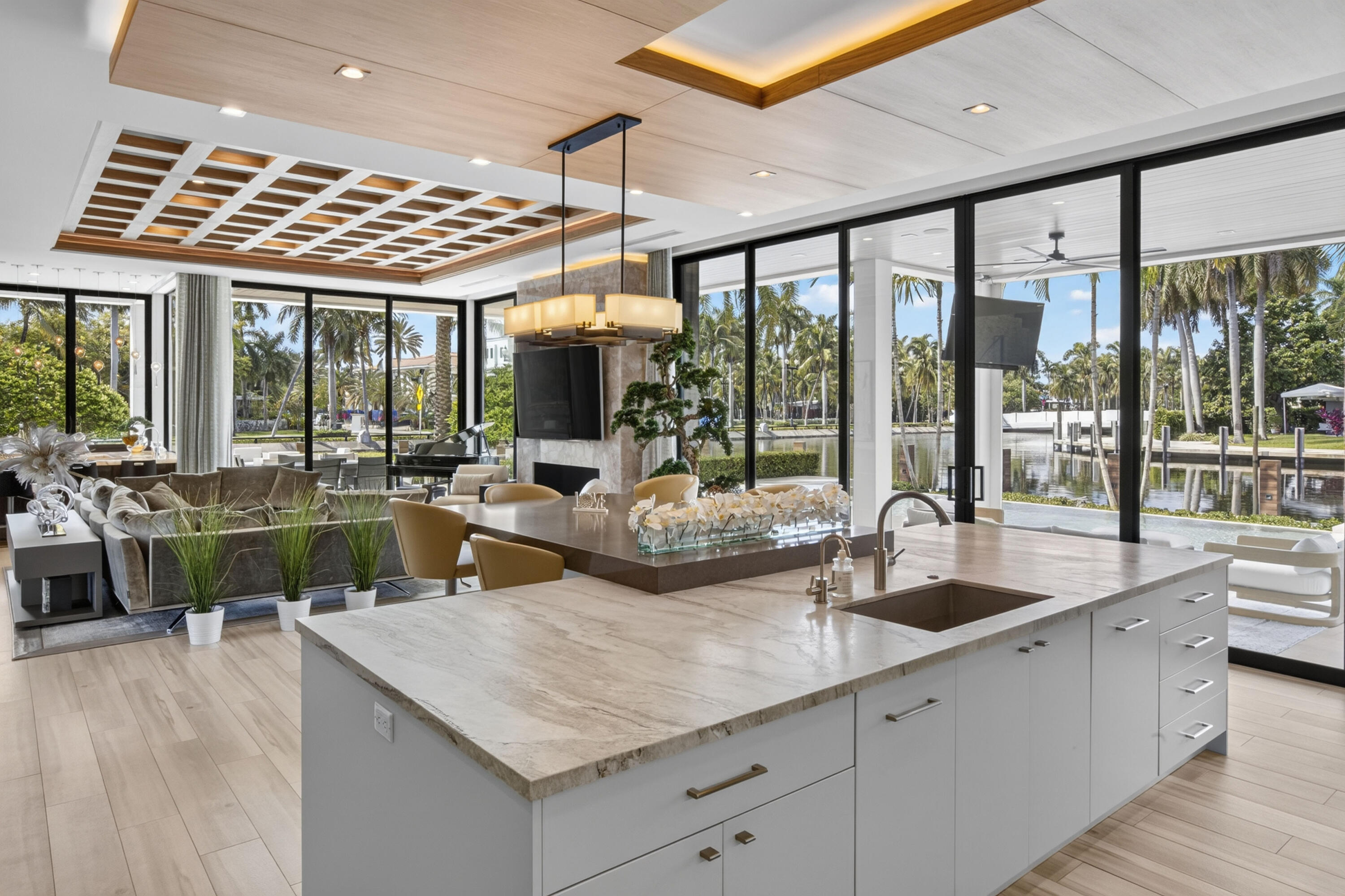 1 ROYAL PALM, Fort Lauderdale FL 33301